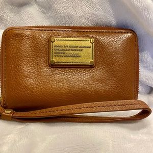 Authentic Marc BY Marc Jacobs, Standard Supply